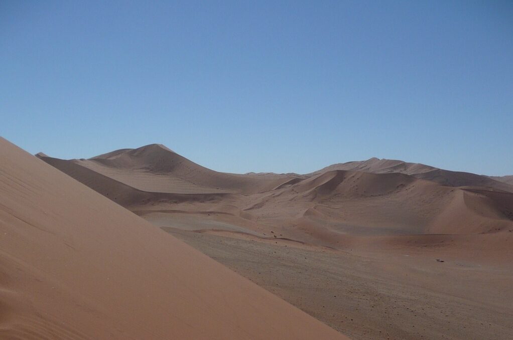 photo of sand dunes