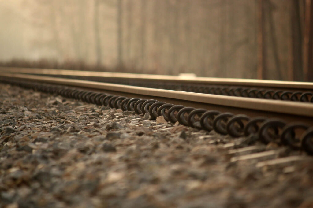 photo of train tracks